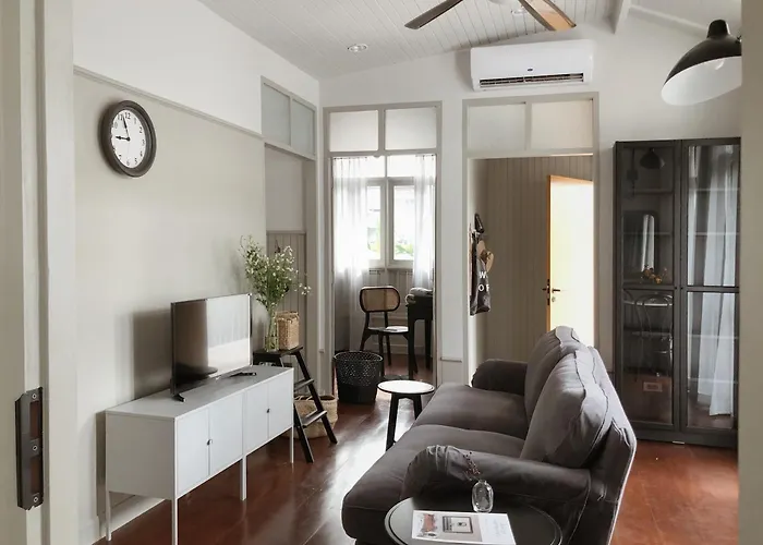 Casa Luna Hostal Bangkok